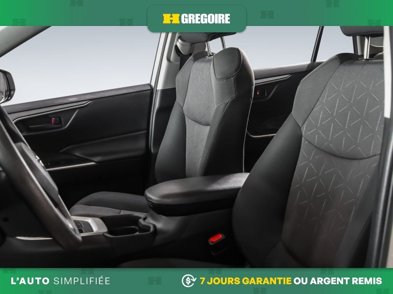 Toyota Rav 4 822342 | LE AUTO A/C CAM RECUL BLUETOOTH 2019 Blanc Laval - photo #19