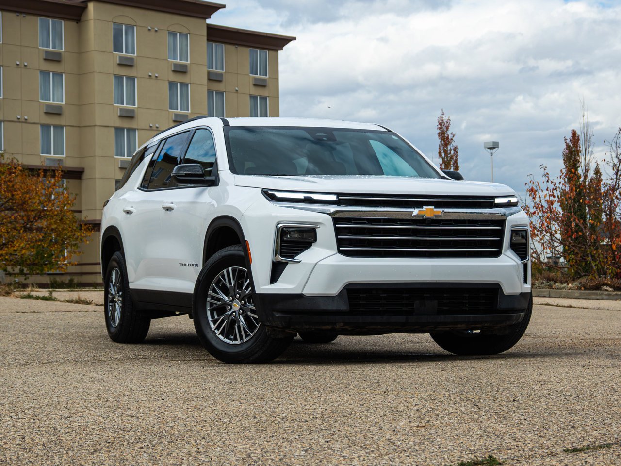 2026 Chevrolet Traverse AWD 4dr LT White Sherwood Park - photo #1
