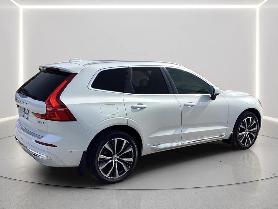 2022 Volvo XC60 B6 Inscription TI White