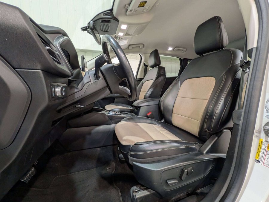 2022 Ford Escape Titanium Plug-In Hybrid FWD White