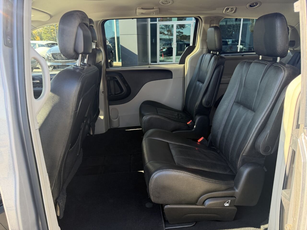 2016 Dodge Grand Caravan Silver Ste-Marie - photo #9