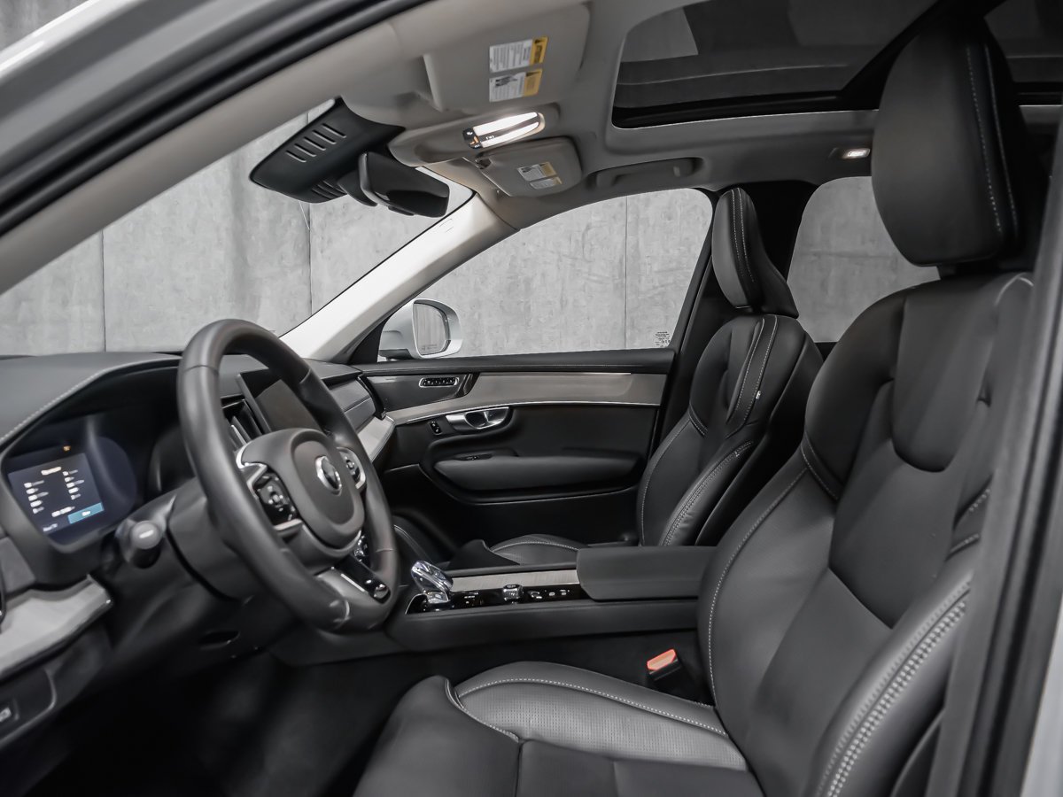 Volvo XC90 B6 ULTRA BRIGHT HARMAN KARDON AFFICH. TÊTE HAUTE 2026 Gris Montréal - photo #15