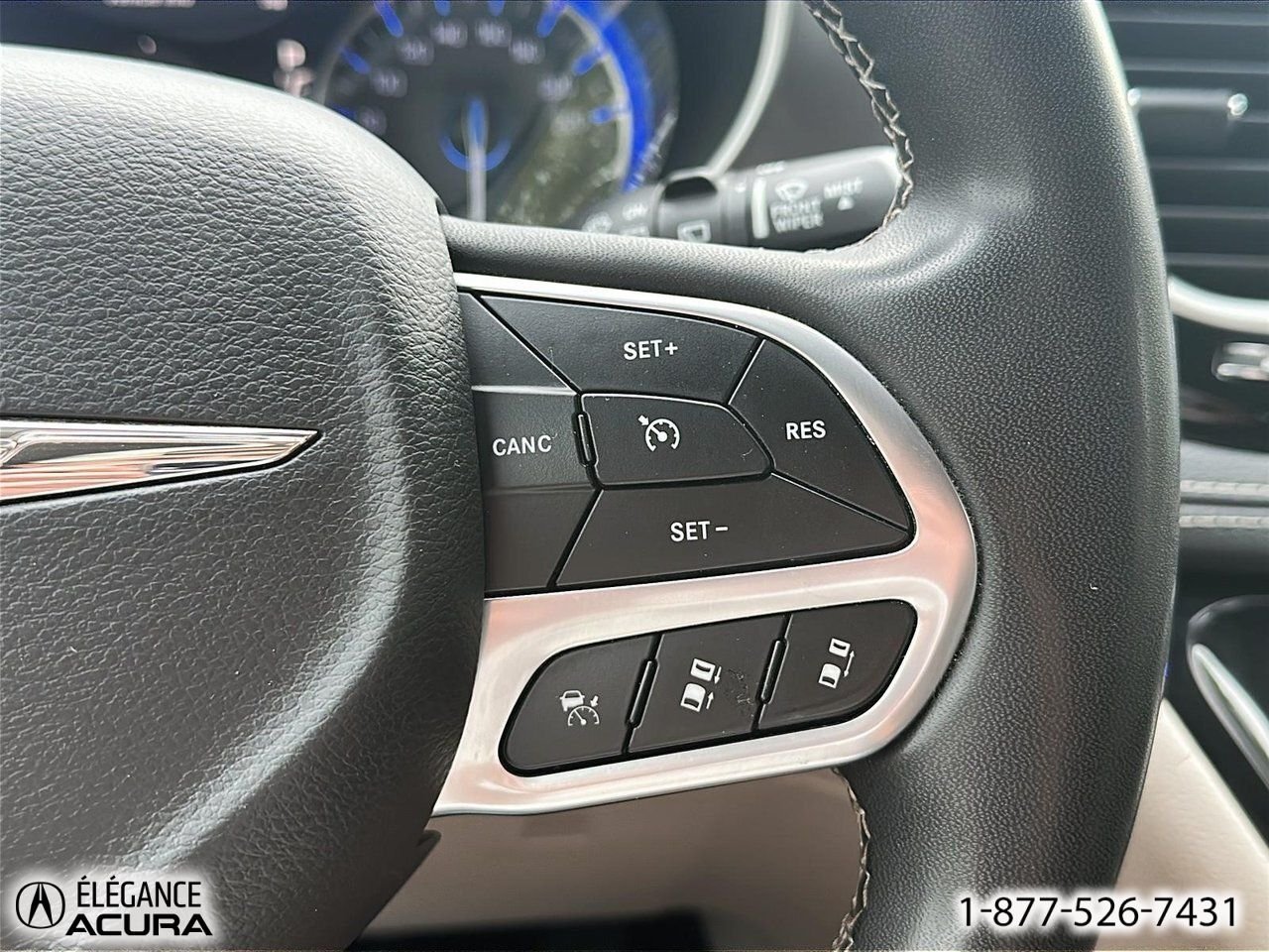 Chrysler Pacifica Touring L | A8787 2022 Noir Granby - photo #20