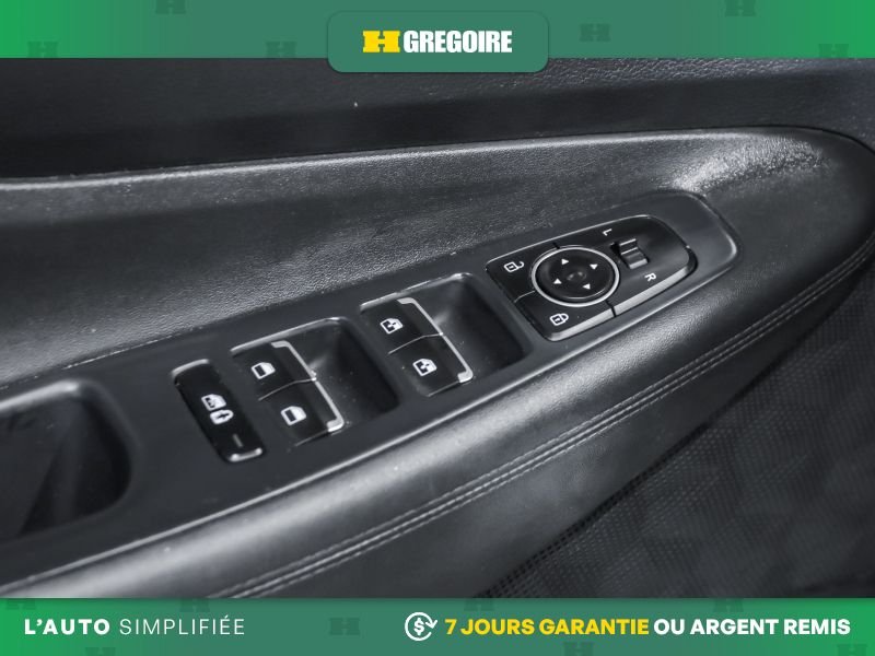Hyundai Santa Fe 2023 Blanc Saint-Eustache - photo #13