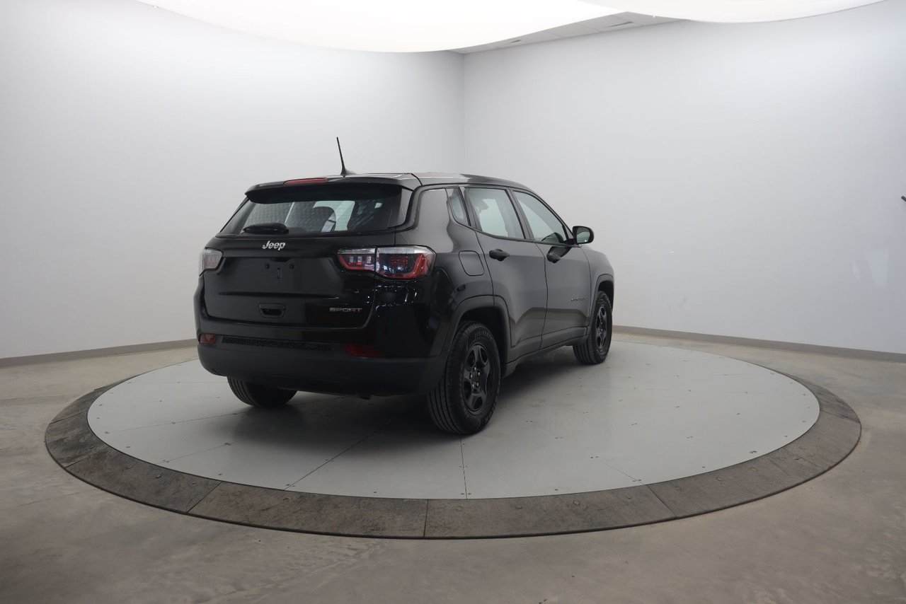 Jeep Compass NIV 3C4NJCAB3LT114859 2020 Noir Chicoutimi - photo #3