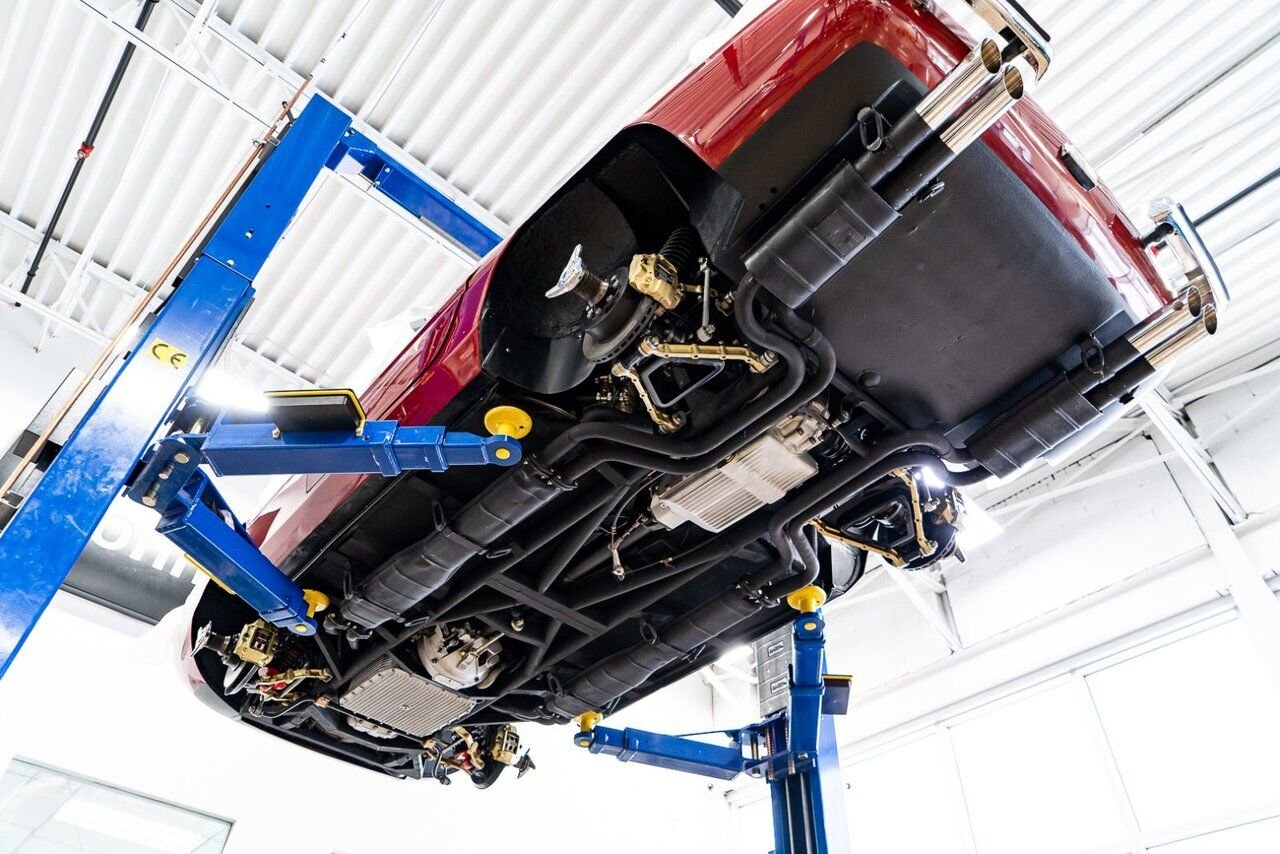 Ferrari 365 GTB4 Daytona 18,301 miles With Orig Books/Tools/ Carbs / Filter Box 1973 Rouge Montréal - photo #103