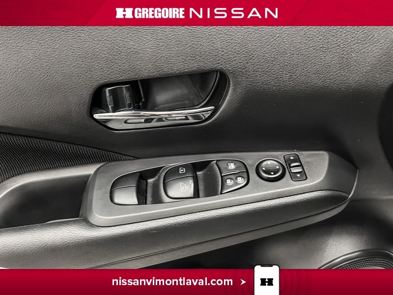 2025 Nissan Kicks White Saint-Eustache - photo #21