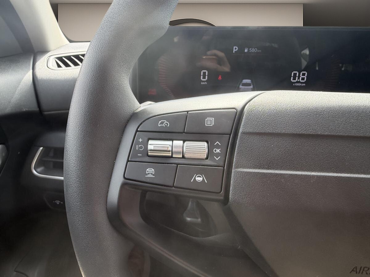 2025 Kia K4 Red  - photo #8