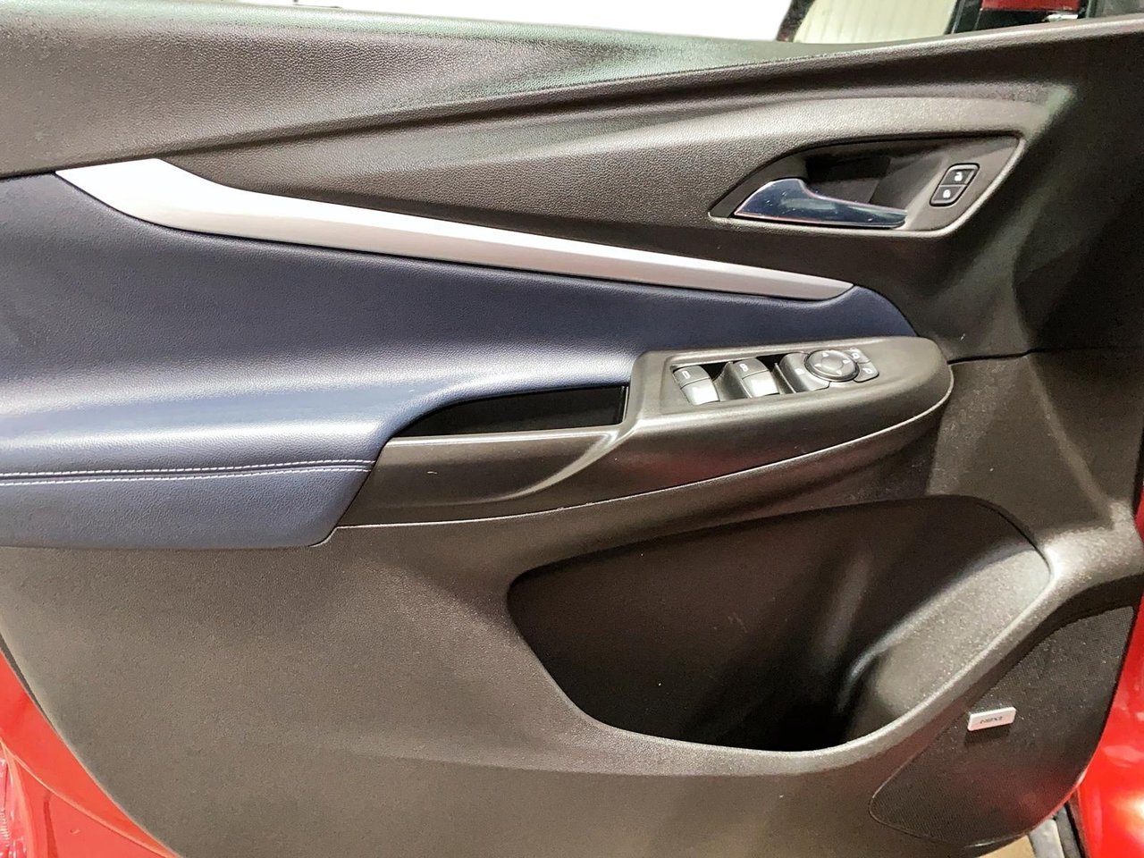 Chevrolet Bolt EUV Premier 2023 Rouge Baie-Comeau - photo #6
