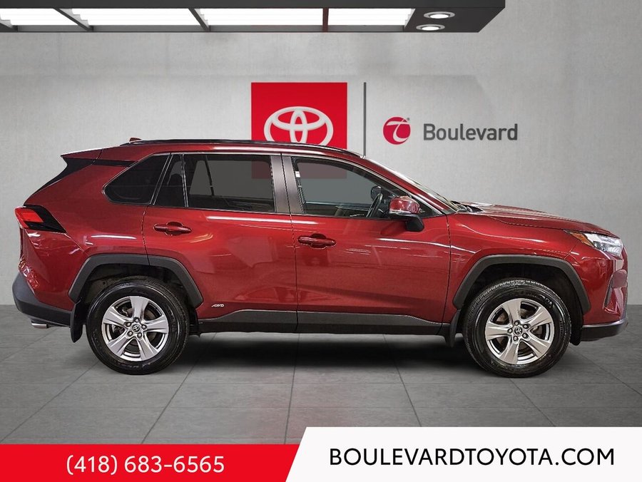 2022 Toyota RAV4 HYBRIDE, XLE, AWD Red