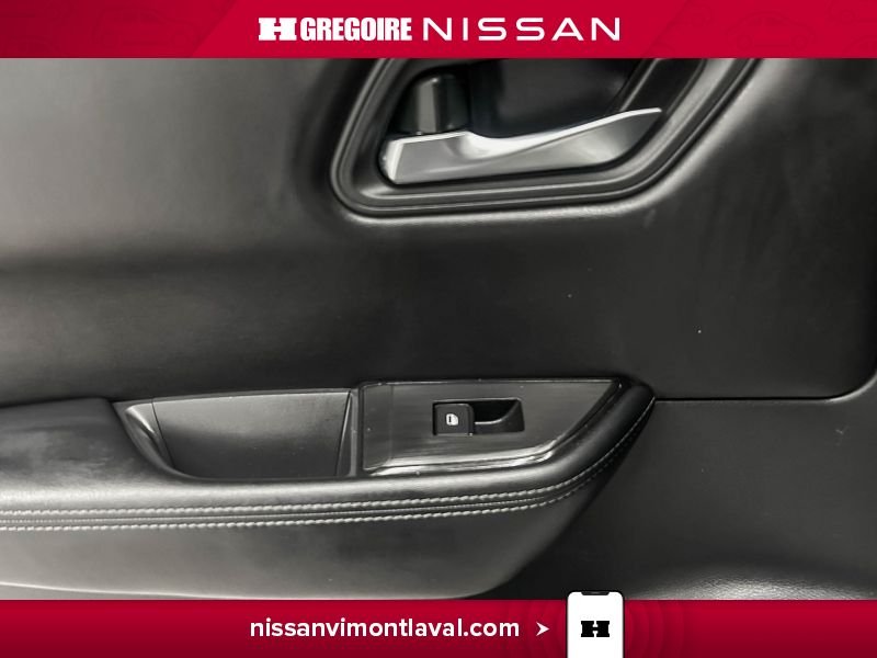 2024 Nissan Rogue White Laval - photo #17