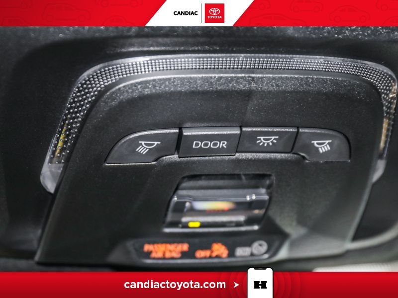 2025 Toyota Corolla Orange Saint-Eustache - photo #30