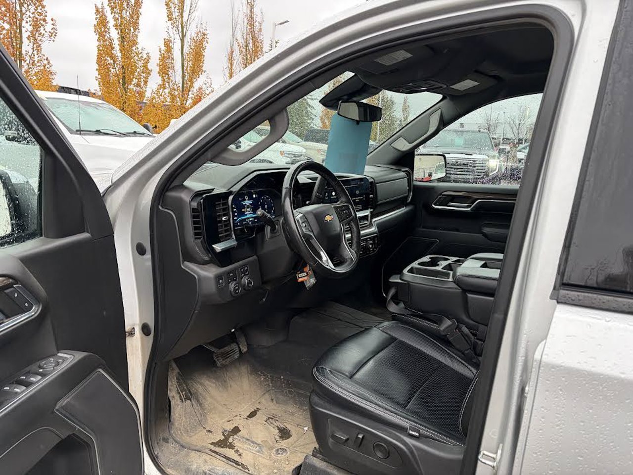2022 Chevrolet Silverado 1500 4WD Crew Cab 147 LT Grey Sherwood Park - photo #6
