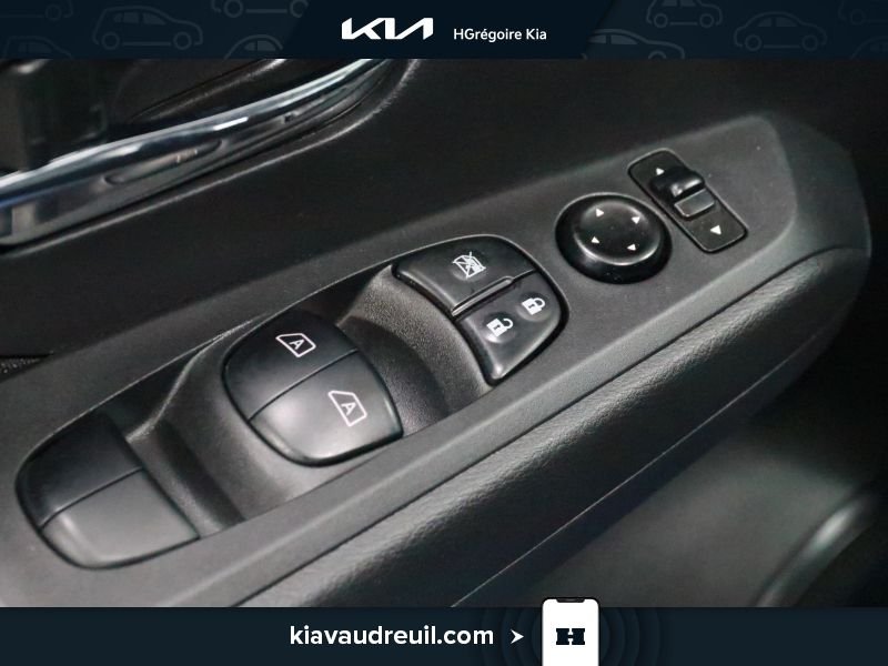 2021 Nissan Kicks Blue Laval - photo #11