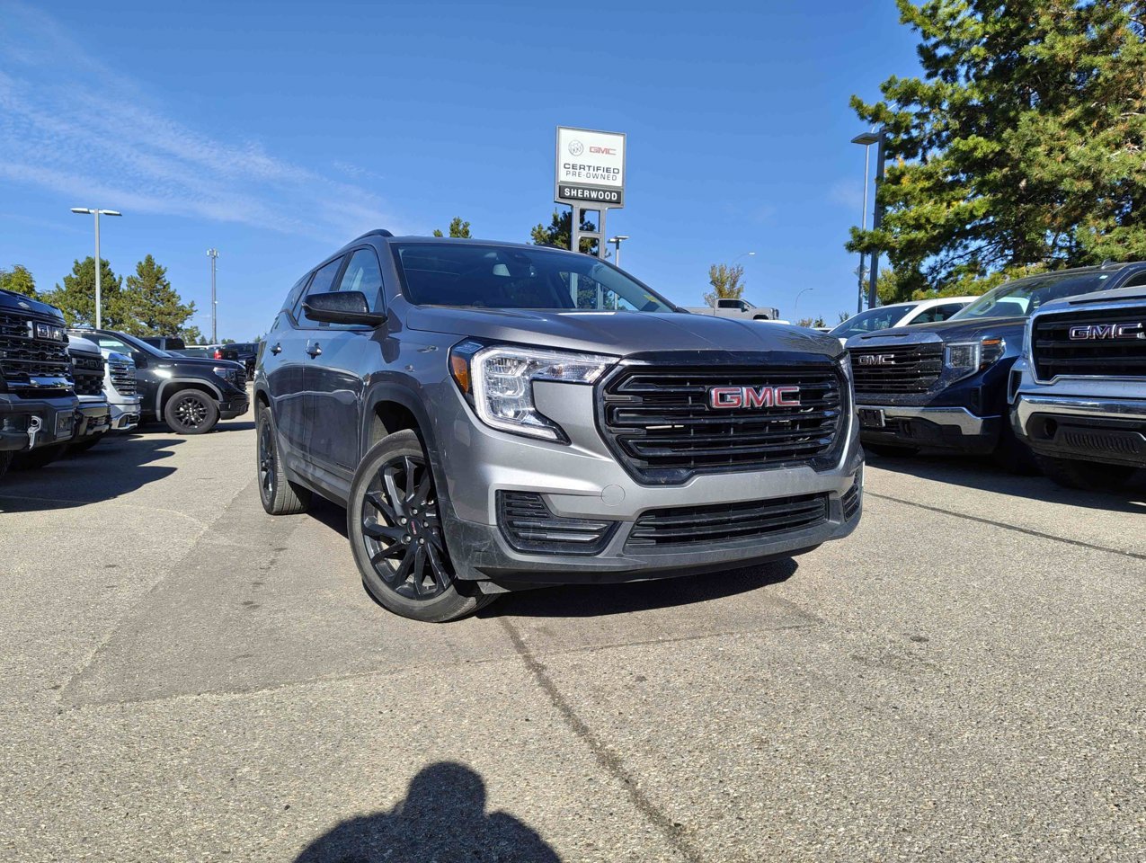 2024 GMC Terrain AWD 4dr SLE Grey Sherwood Park - photo #1