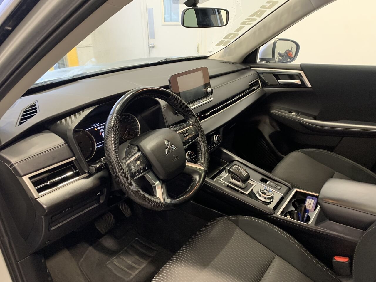 Mitsubishi Outlander SE AWD SE, AWD, 2.5L 2023 Argent Châteauguay - photo #21