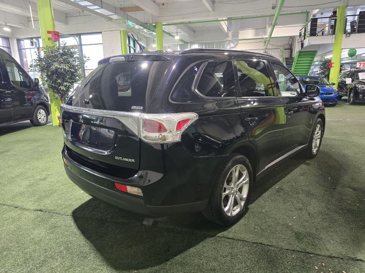 2014 Mitsubishi Outlander Black  - photo #5