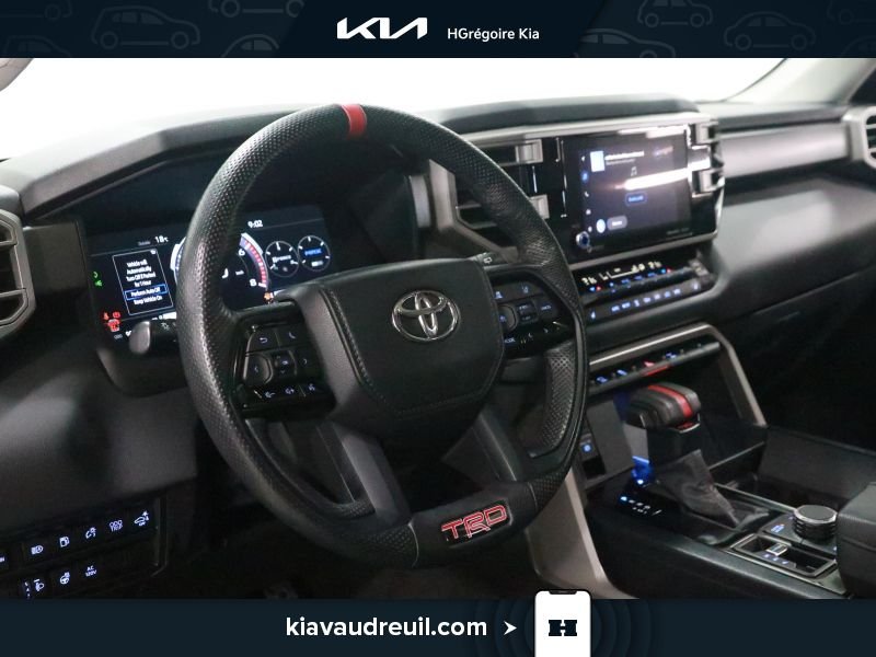 2024 Toyota Sequoia Grey Blainville - photo #10