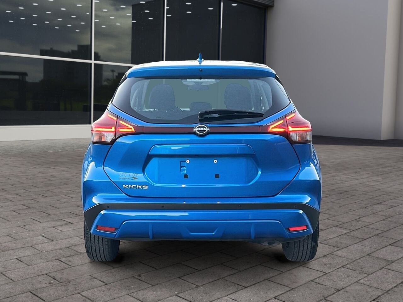 2023 Nissan Kicks S TA Blue Québec - photo #4