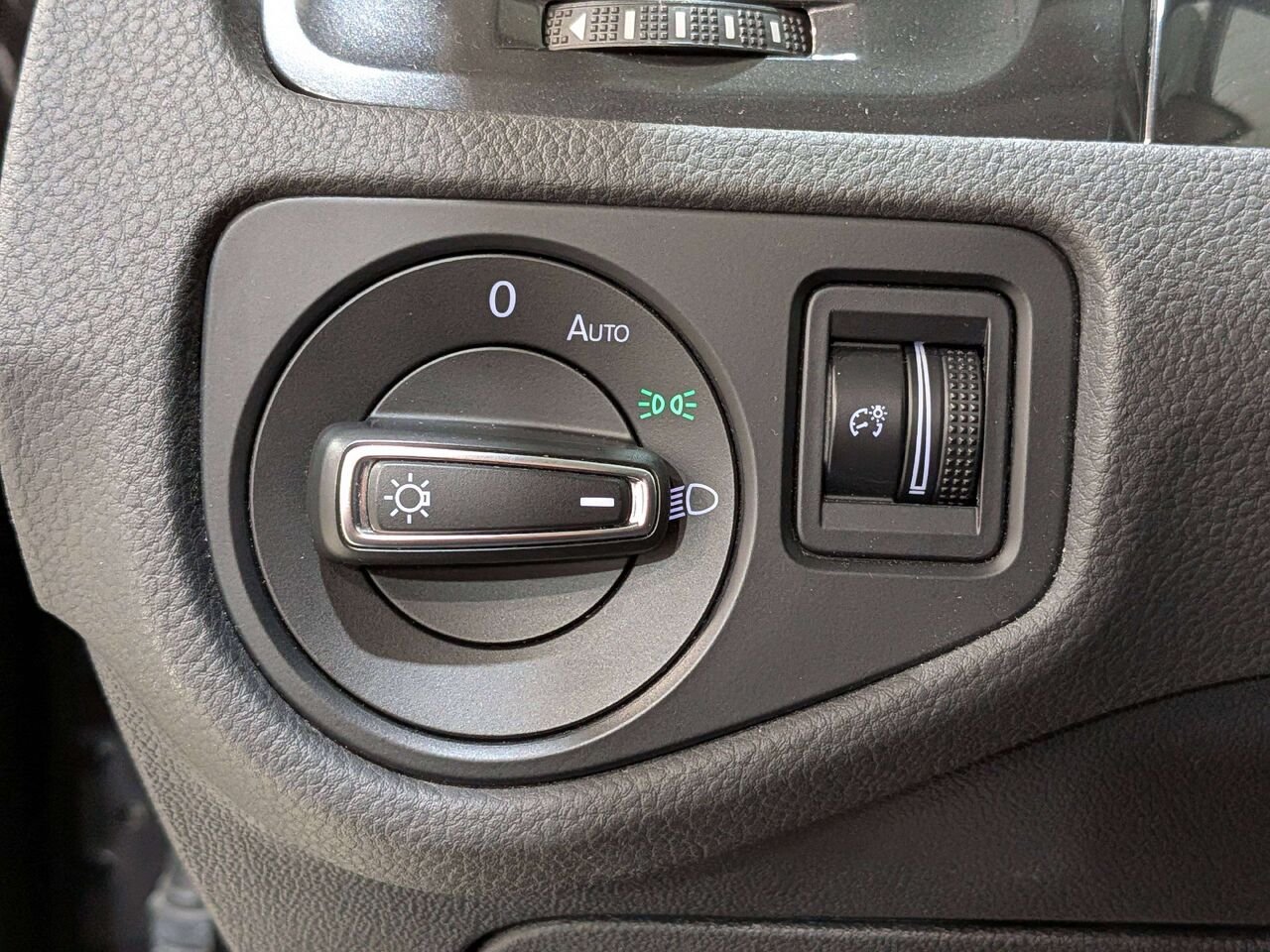 Volkswagen Golf Comfortline 5-door Auto 2019 Noir Val-David - photo #25