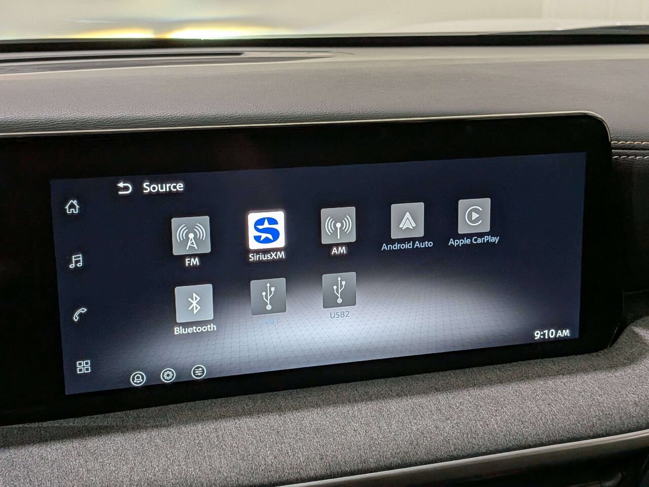 2026 Nissan Kicks SV AWD White Val-David - photo #19