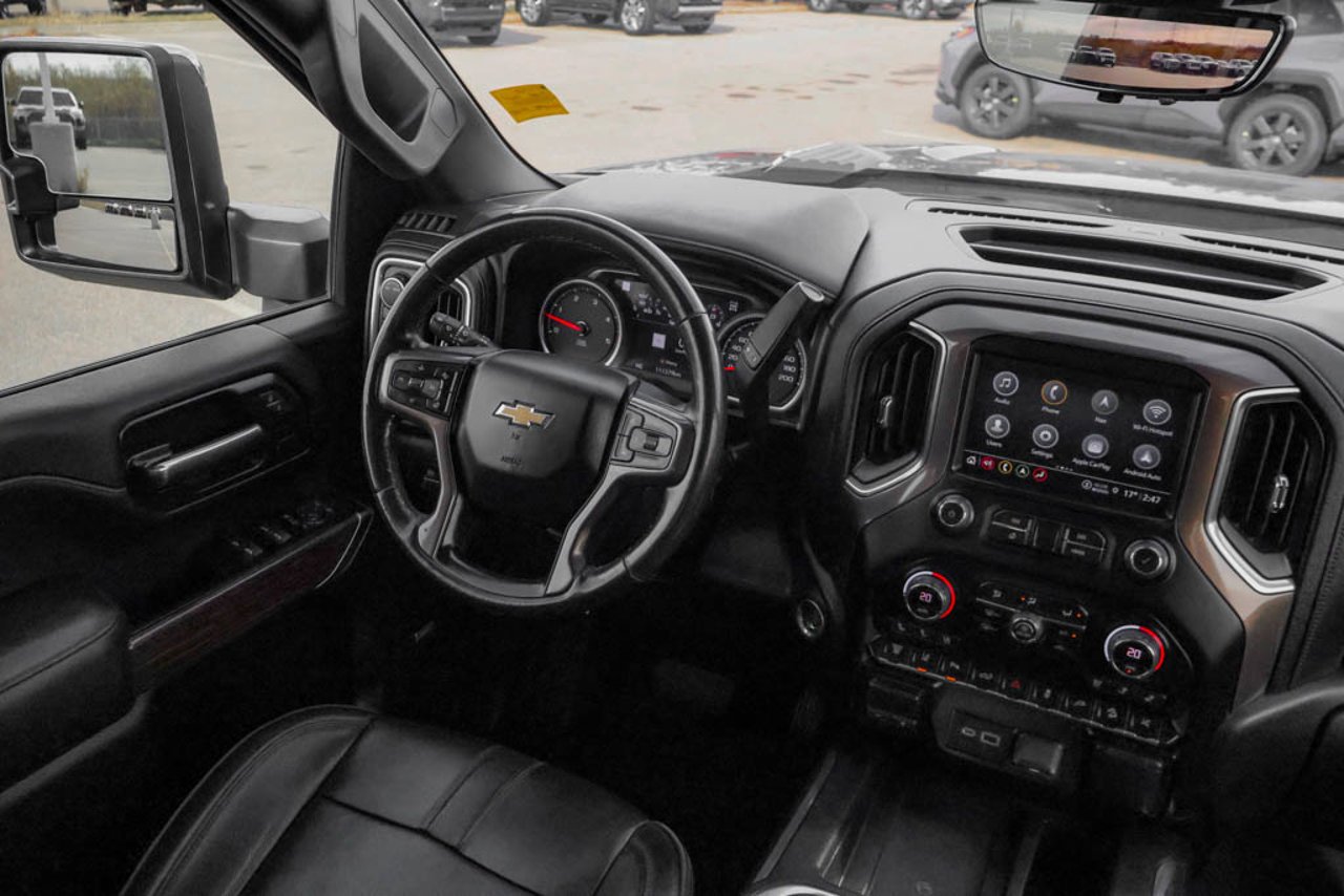 2022 Chevrolet Silverado 3500HD 4WD Crew Cab 159 High Country Black Sherwood Park - photo #28
