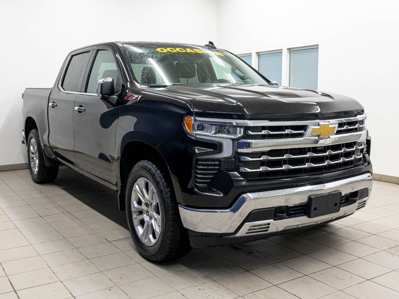 2023 Chevrolet Silverado 1500 LTZ Z71 CREW 4X4 V8 *NAV* CUIR SIÈGES VENTIL BOSE Black Saint-Jérôme - photo #9