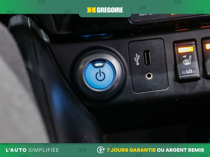 2019 Nissan Leaf Red Saint-Eustache - photo #22