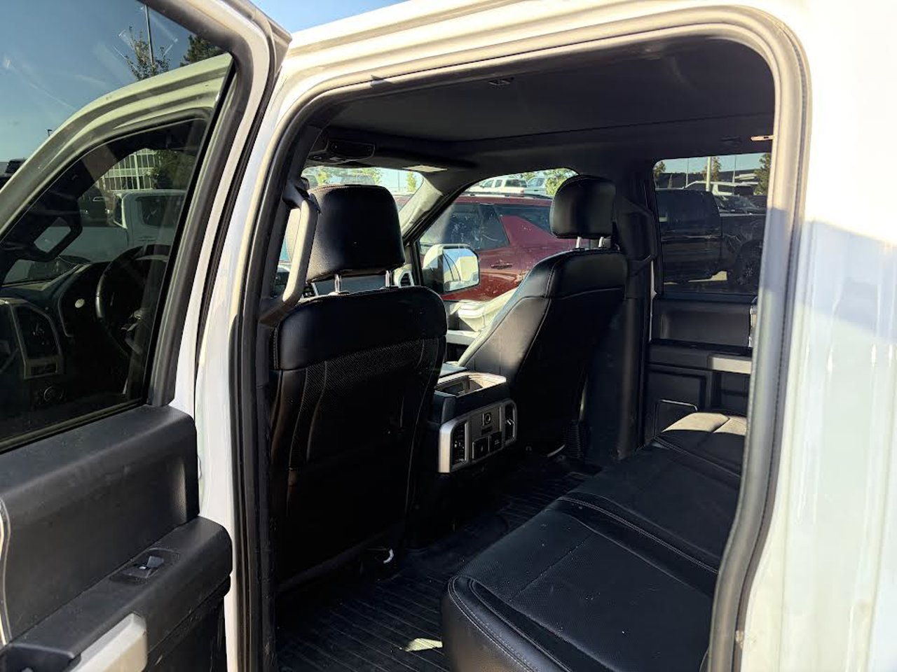 2017 Ford F-150 4WD SuperCrew 145 King Ranch White Sherwood Park - photo #5
