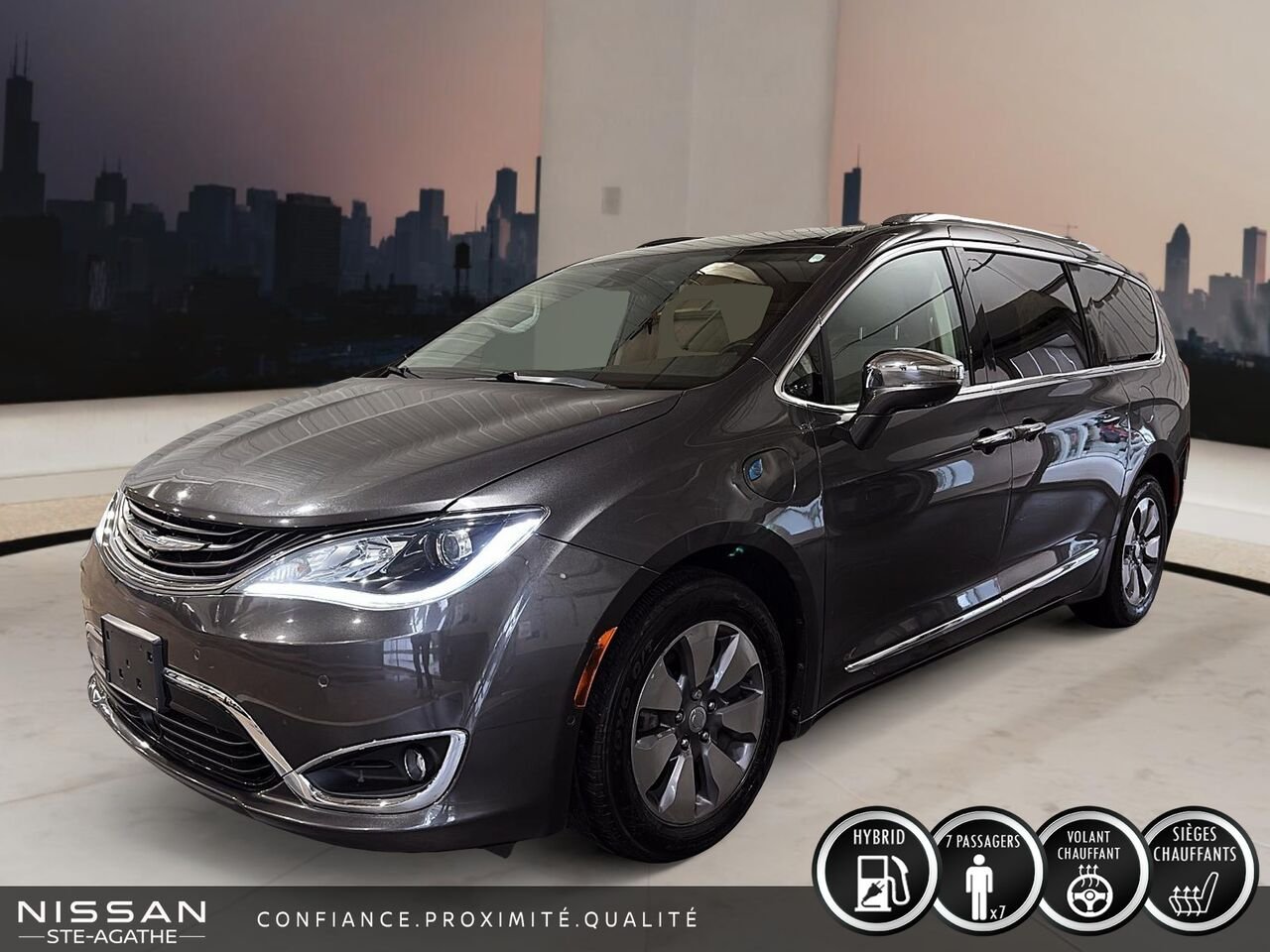 Chrysler Pacifica Hybrid 2018 Gris Ste-Agathe des Monts - photo #0