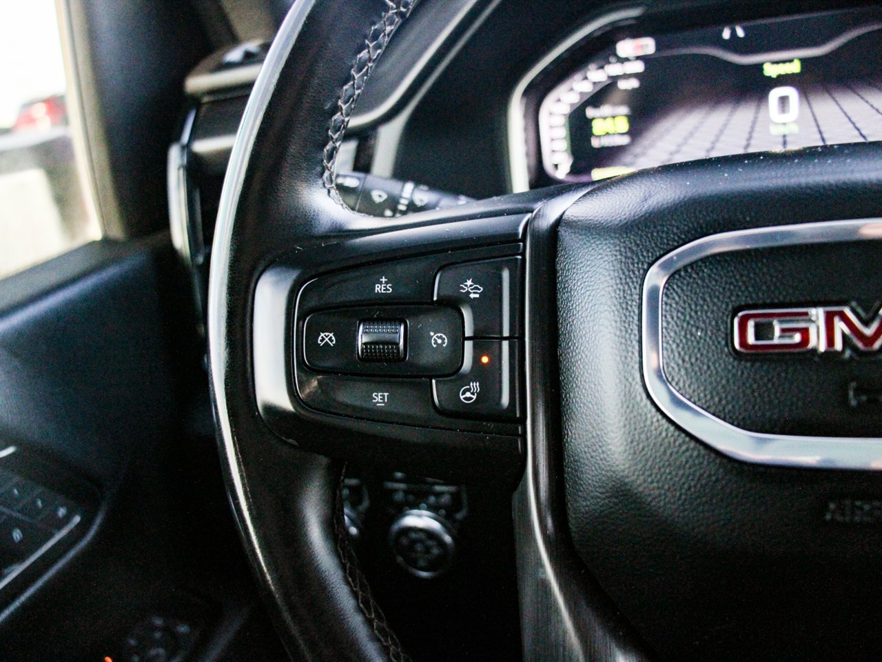 2024 GMC Sierra 3500HD 4WD Crew Cab 159 AT4 White Sherwood Park - photo #20