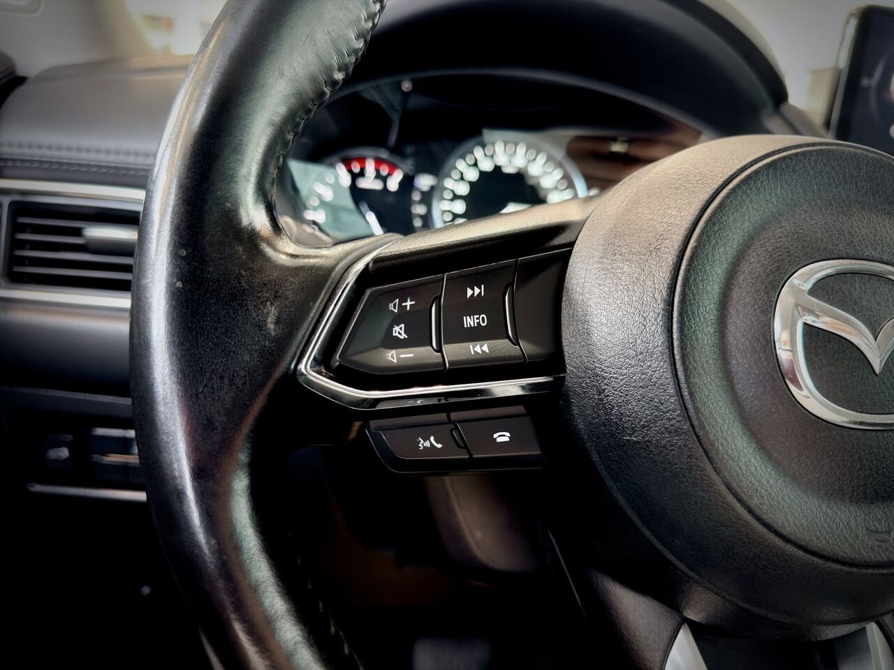 2023 Mazda CX-5 Grey Notre-Dame-des-Prairies - photo #21