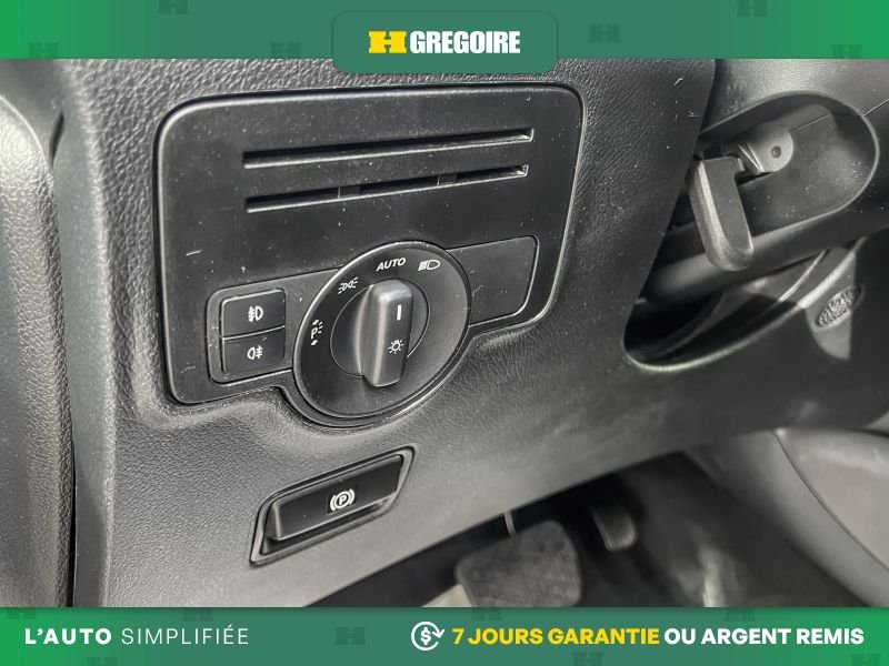 2022 Mercedes Benz Metris Blue Blainville - photo #17