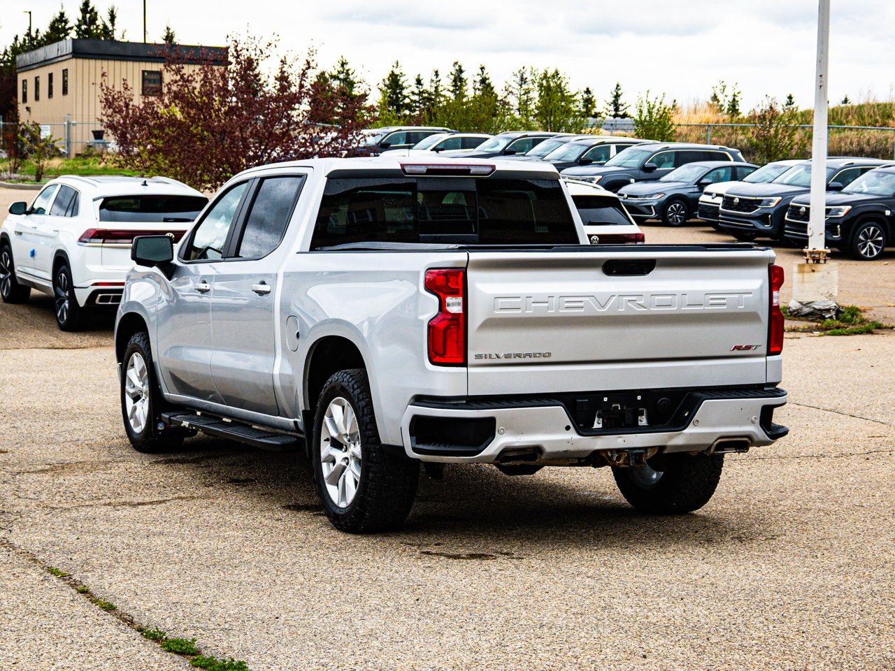 2022 Chevrolet Silverado 1500 4WD Crew Cab 147 RST Grey Sherwood Park - photo #10