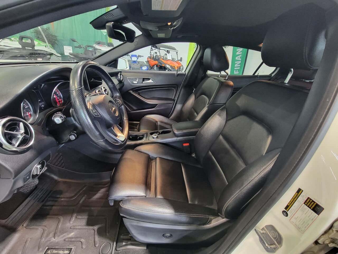 2019 Mercedes-Benz GLA White  - photo #12