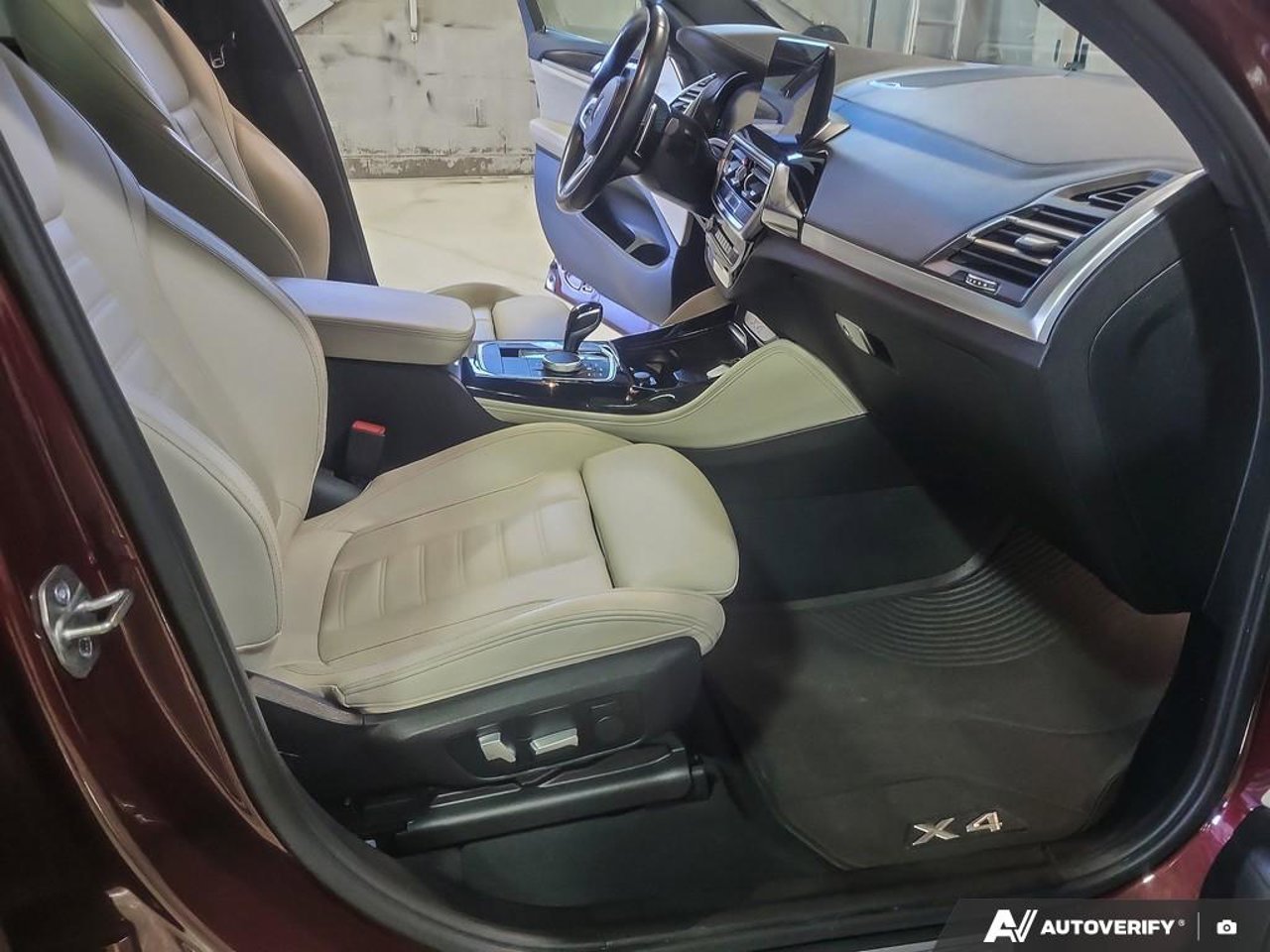 2023 BMW X4 5UX33DT04P9P71072 Red Mirabel - photo #24