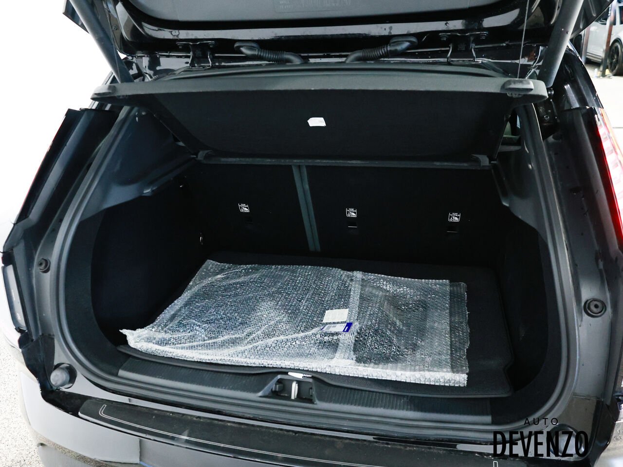 2025 Volvo EX30 Black Saint-Eustache - photo #17