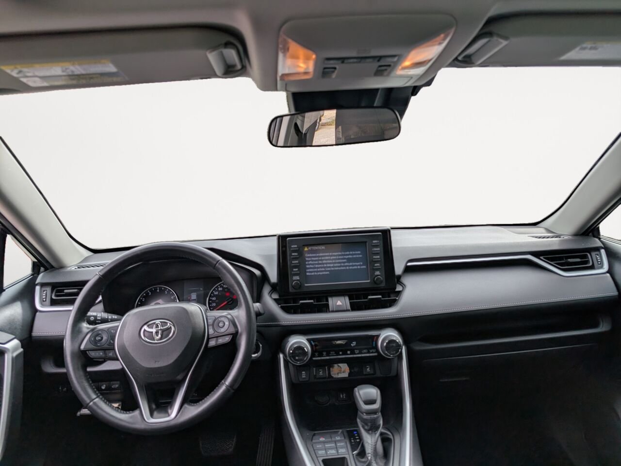 Toyota RAV4 XLE/AWD/SIÈGES CHAUFFANTS/VOLANT CHAUFFANT/BLUETOOTH/AC BIZONE 2019 Gris Sherbrooke - photo #16