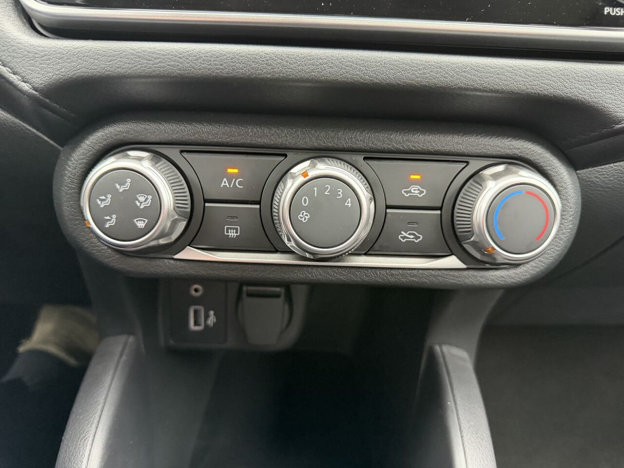 2025 Nissan Versa S CVT Grey Châteauguay - photo #22