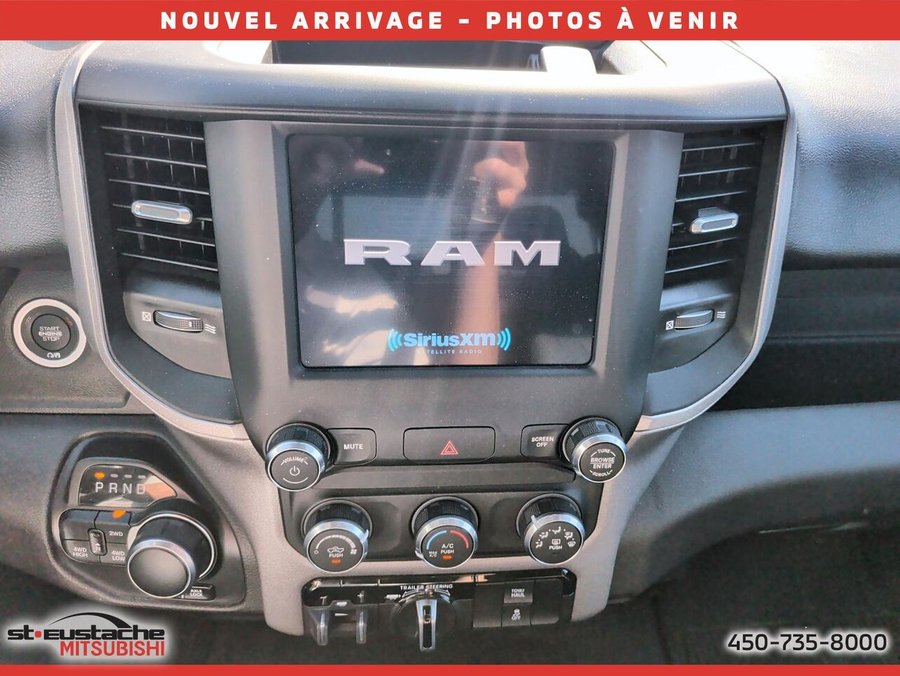 Ram 1500 Tradesman cabine d'équipe 4x4 caisse de 6 pi 4 po-6 place,couvert de boite,carplay/android auto 2022 Argent