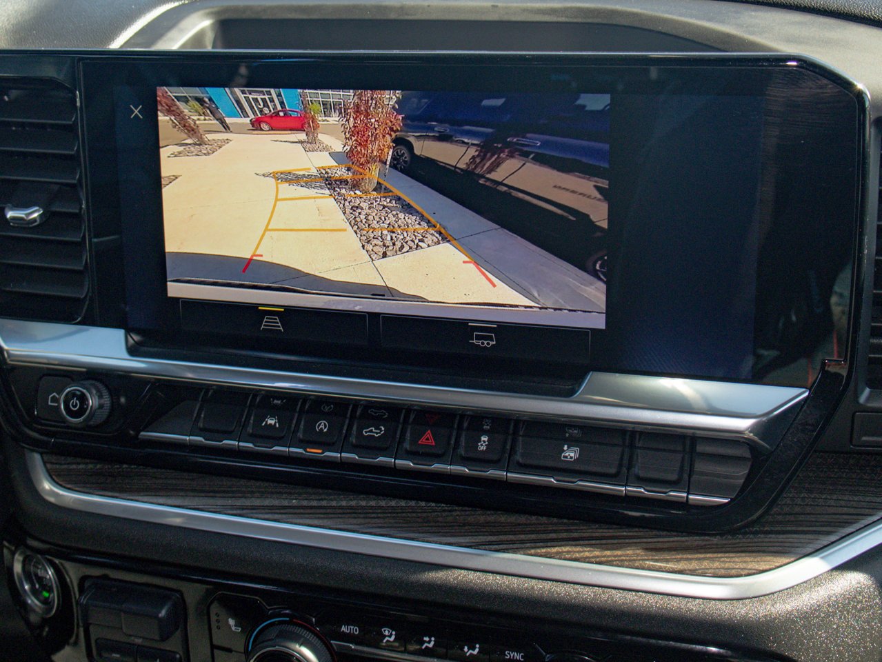 2025 Chevrolet Silverado 1500 4WD Crew Cab 147 LT White Sherwood Park - photo #26