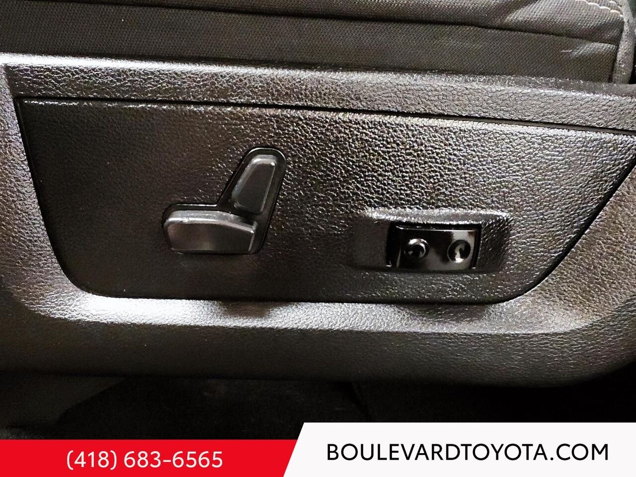 2021 Ram 1500 CLASSIC 100207B-50 | WARLOCK, 4X4 CABINE DE 5 PI 7 PO Red Québec - photo #11
