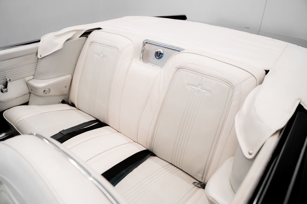 Chrysler 300 K | *PRICE IN USD* - CAR IN MILES 1964 Noir Kirkland - photo #26