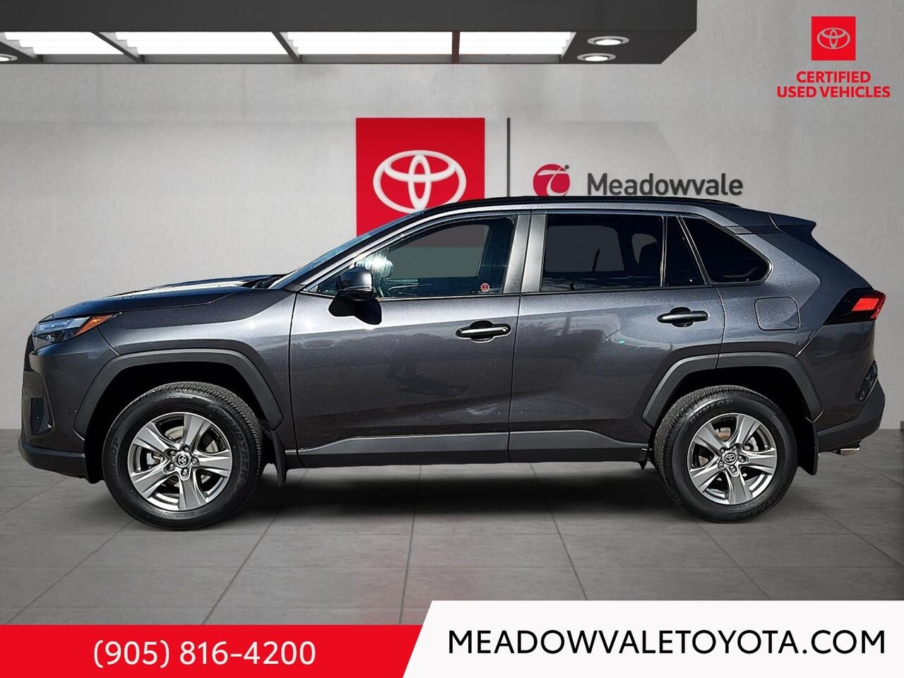 2024 Toyota RAV4 One Owner, Clean Car Fax, Power Sunroof, Power Trunk, Power Seat Grey Mississauga - photo #5
