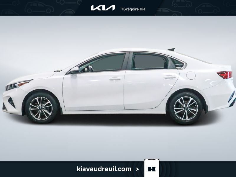 2024 Kia Forte White Saint-Eustache - photo #3