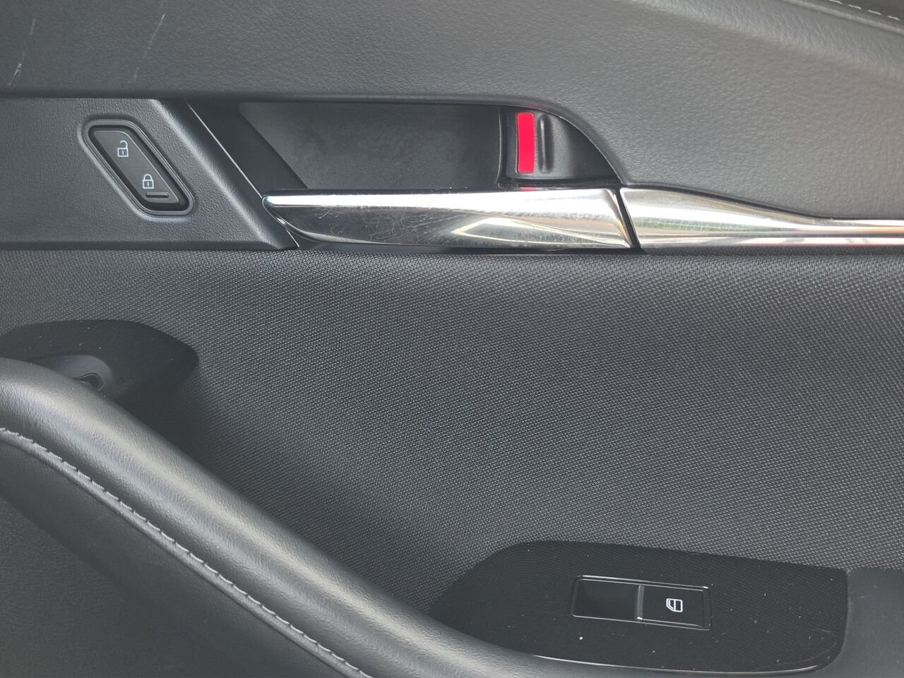 2025 Mazda CX-30 GS, Traction intégrale i-Activ AWD, moteur Skyactiv-G 2.5 L, Apple CarPlay et Android, caméra de Grey Val-David - photo #18