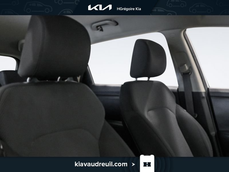 2014 Kia Rondo White Laval - photo #20