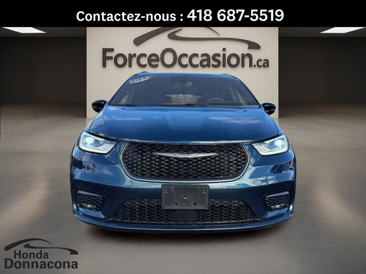 2025 Chrysler Pacifica Blue  - photo #2