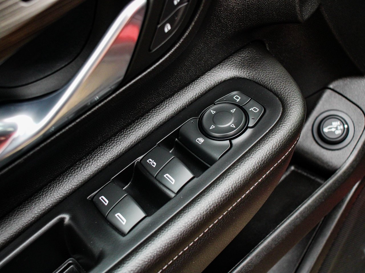 2023 GMC Terrain AWD 4dr SLT Red Sherwood Park - photo #17