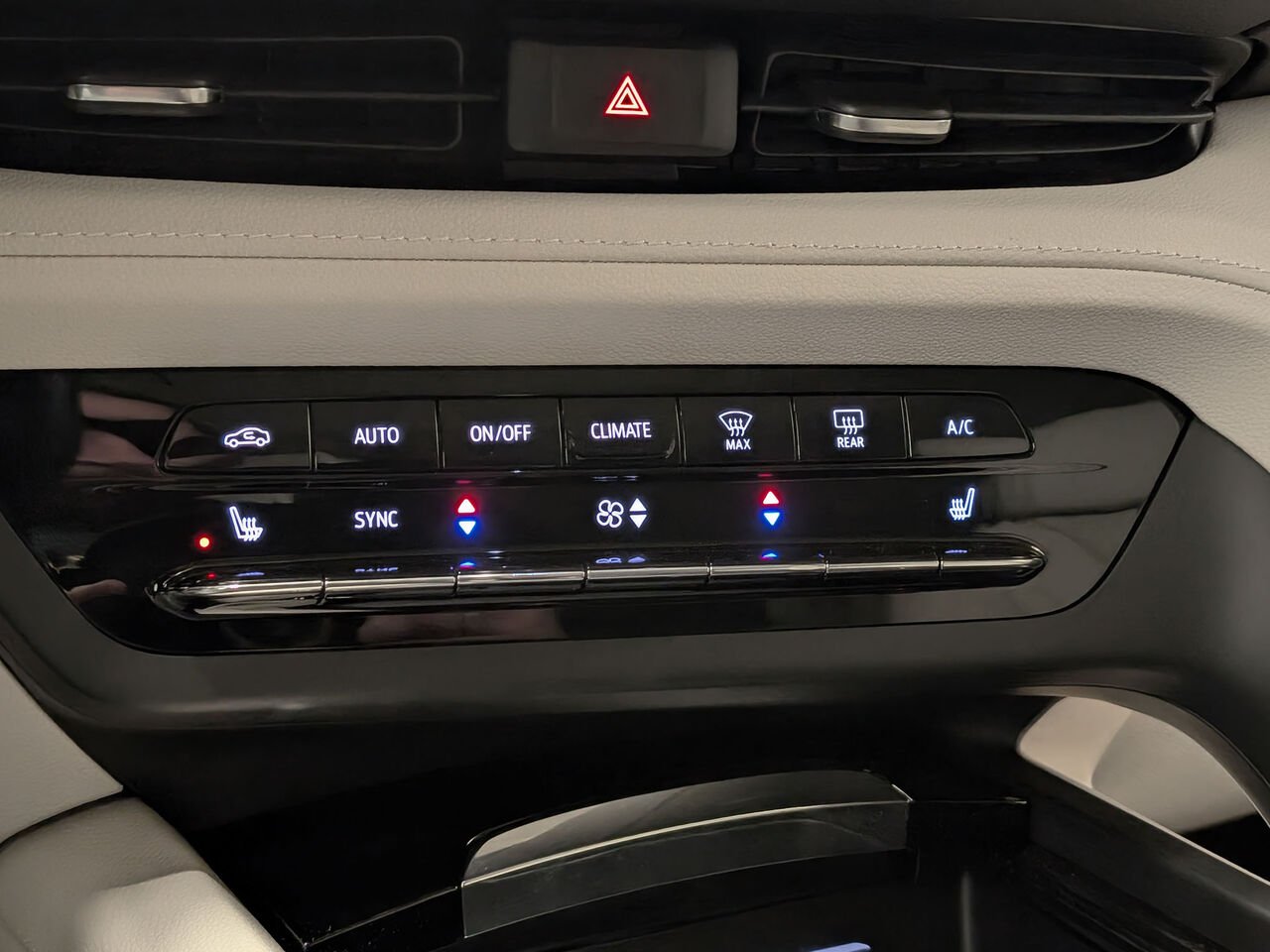 BUICK ENVISION AWD Essence Volant et Sièges Chauffants 2023 Gris Sherbrooke - photo #16